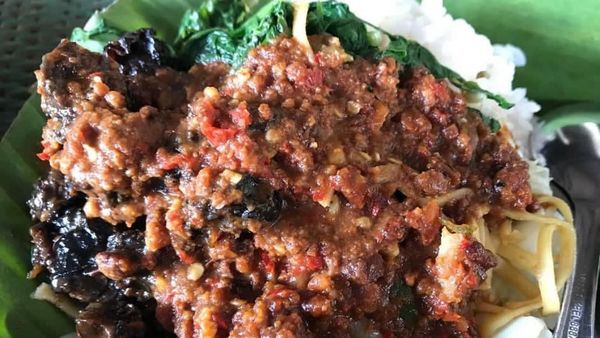 Kenyal Gurih Pecel Keong, Sarapan Ndeso yang Bikin Kangen