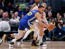 Kalahkan Nuggets, Warriors Bikin Rekor 51 Poin di Kuarter Pertama