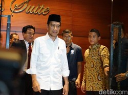 Menyantap Seafood di Warung Favorit Keluarga Jokowi