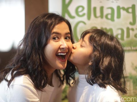 Widi Mulia dan Widuri/