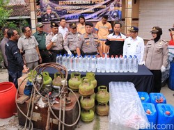 2 Home Industry Arak di Tuban Digerebek, Sehari Produksi 50 Liter