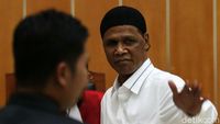 Ekspresi Hercules Saat Jalani Sidang Perdana