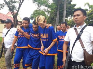 Dua Komplotan Pembajak Truk Digulung, Korban Rugi Rp 8-20 Miliar Dua Komplotan Pembajak Truk Digulung, Korban Rugi Rp 8-20 Miliar