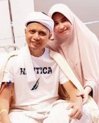 Isu Meninggal, Istri Unggah Foto Terkini Ustaz Arifin Ilham