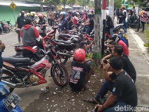 Seribu Pendekar Datangi PN Nganjuk Sebagai Aksi Solidaritas Seribu Pendekar Datangi PN Nganjuk Sebagai Aksi Solidaritas