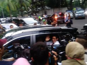 Sandiaga Tiba di Rumah Prabowo Sebelum Berangkat Bareng ke Lokasi Debat