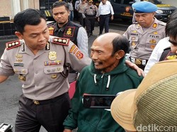 Ketika Tuhan Ketakutan Saat Dibawa ke RS