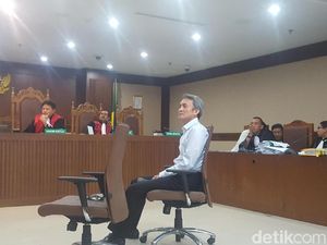 Eddy Sindoro Jalani Sidang Vonis Kasus Suap Hari Ini Eddy Sindoro Jalani Sidang Vonis Kasus Suap Hari Ini