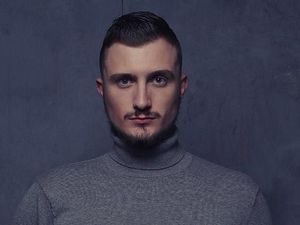 Hafiz Ternama Fatih Seferagic Soroti Video Polisi Sukabumi Imami Salat Tahanan