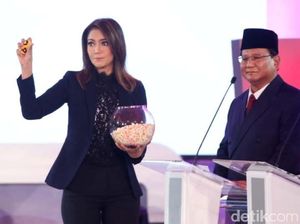 Cantiknya Ira Koesno di Debat Pilpres 2019, Mencuri Atensi dengan Baju Lace