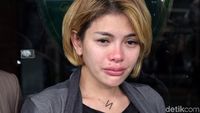 Tangis Nikita Mirzani Jalani Sidang Cerai, Ivan Gunawan Jalani Tes Urine
