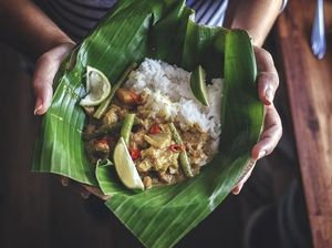 Selain Praktis, Ini 5 Manfaat Daun Pisang untuk Membungkus Makanan