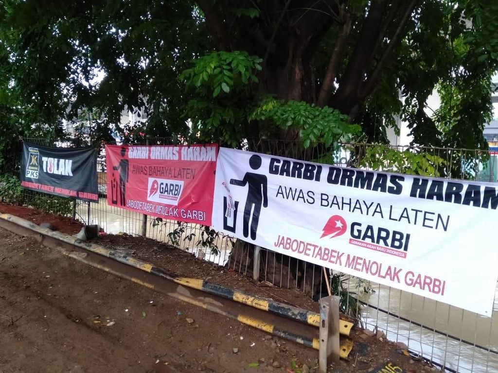 Muncul Spanduk Tolak Garbi, PKS DKI: Tak Ada Instruksi Sebarkan Muncul Spanduk Tolak Garbi, PKS DKI: Tak Ada Instruksi Sebarkan