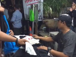 Mengais Rezeki di Area Debat Perdana Pilpres 2019