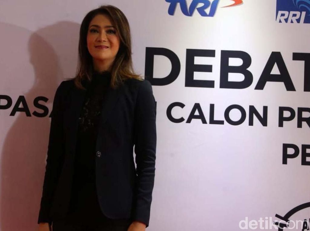 Ayah Meninggal karena Corona, Ira Koesno: Jangan Main-main dengan Omicron! Ayah Meninggal karena Corona, Ira Koesno: Jangan Main-main dengan Omicron!