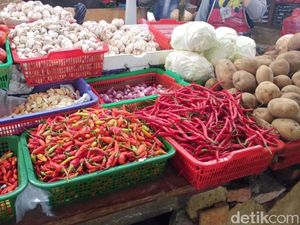 Jelang Ramadan Harga Sembako Merangkak Naik