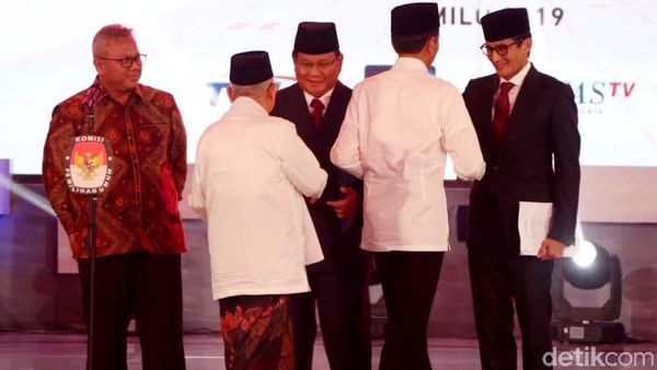 Seru! Debat Perdana Capres-Cawapres Dimulai