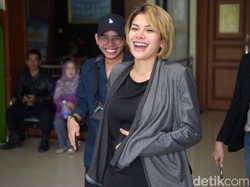 Kawin Cerai Terus, Nikita Mirzani Ingin Kalahkan Ayu Azhari