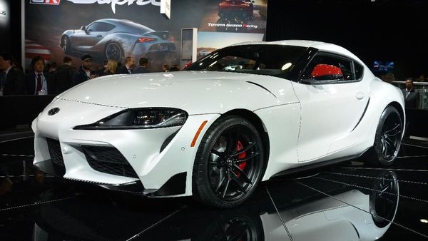 Keren Banget, Mobil Balap Toyota Supra
