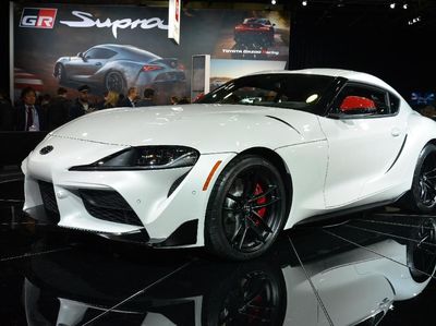 Keren Banget, Mobil Balap Toyota Supra