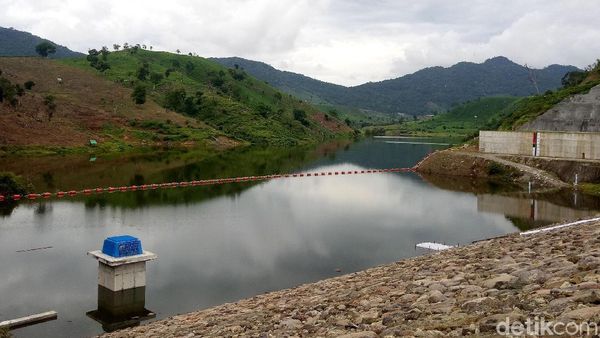 Sudah Diresmikan Jokowi, Bendungan Mila di NTB Digenangi Air