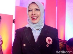 Gaya Istri Sandiaga Uno Hadir di Debat Capres 2 Tanpa Sang Suami