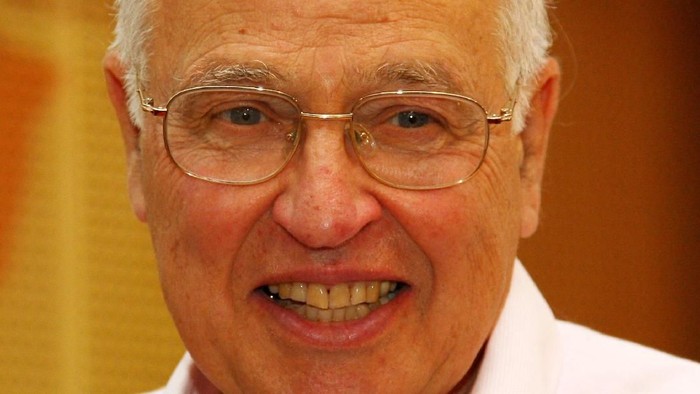 Sir Michael Atiyah, ahli matematika yang disebut terbaik setelah Sir Isaac Newton, tutup usia. Foto: Getty Images Sir Michael Atiyah, ahli matematika yang disebut terbaik setelah Sir Isaac Newton, tutup usia. Foto: Getty Images