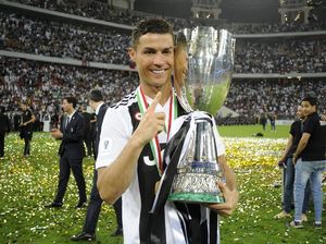 Ronaldo Tambah Koleksi Trofi: 26 Gelar dari 4 Negara Ronaldo Tambah Koleksi Trofi: 26 Gelar dari 4 Negara