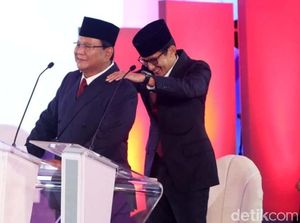 Gestur Pijat Prabowo-Sandi, Stres atau Reaksi Spontan? Gestur Pijat Prabowo-Sandi, Stres atau Reaksi Spontan?