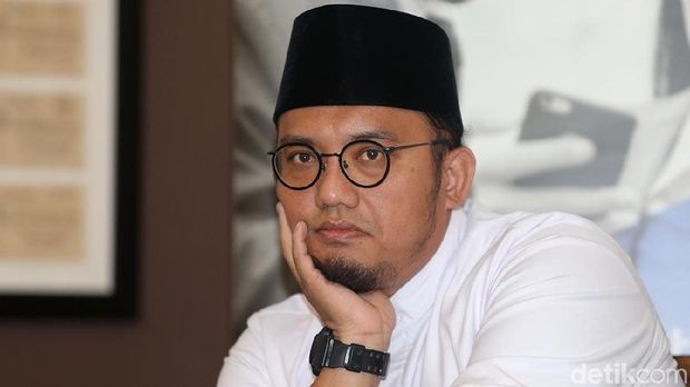 Dahnil Anzar Simanjuntak / 