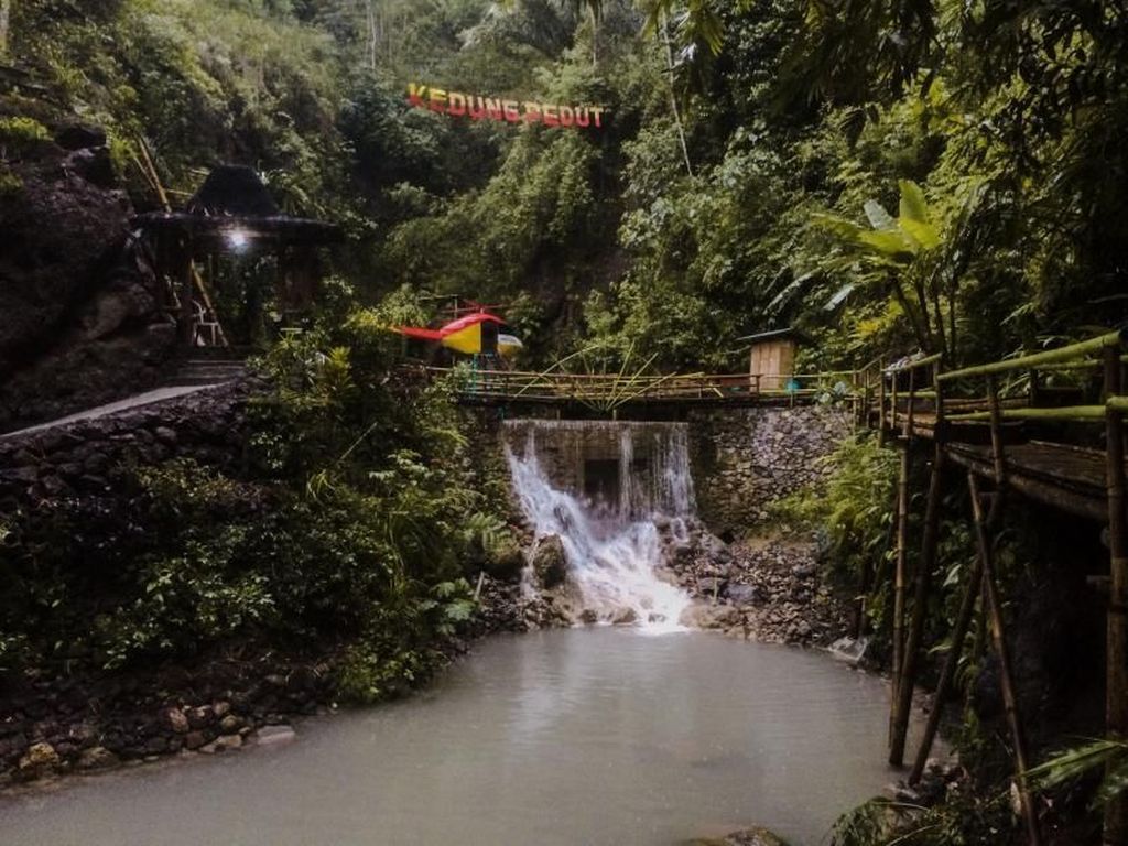 Kedung Pedut, Air Terjun Cantik di Kulon Progo Kedung Pedut, Air Terjun Cantik di Kulon Progo