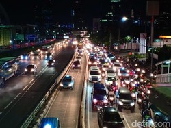 Ingat! Bahu Jalan Bukan untuk Mendahului Kendaraan