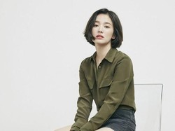 Dipakai Song Hye Kyo, Dad Sneakers Ini Sold Out dalam 2 Minggu