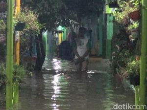 Sungai Meluap, 2 Kelurahan di Pasuruan Dilanda Banjir Hingga 1 Meter