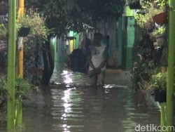 Sungai Meluap, 2 Kelurahan di Pasuruan Dilanda Banjir Hingga 1 Meter