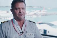 Andrew Farr, salah satu kapten pilot Trans Maldivian Airways (CNN Travel)