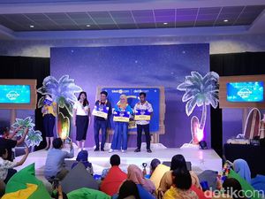 Selamat! Ibu Rumah Tangga Ini Raih Gelar dTraveler of The Year Selamat! Ibu Rumah Tangga Ini Raih Gelar dTraveler of The Year