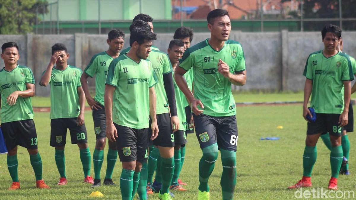 Hansamu Yama berlatih bersama Persebaya Surabaya. (Foto: Suparno/detikSport)
