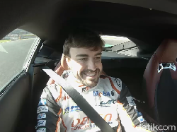 Fernando Alonso Ingin Jadi Pengguna Supra Nomor 1
