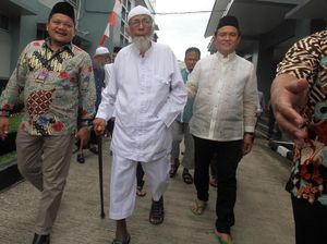 Pengacara Jelaskan soal Baasyir Tak Mau Teken Surat Setia NKRI Pengacara Jelaskan soal Baasyir Tak Mau Teken Surat Setia NKRI