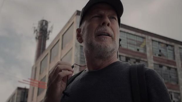Bruce Willis masih menjadi David Dunn.
