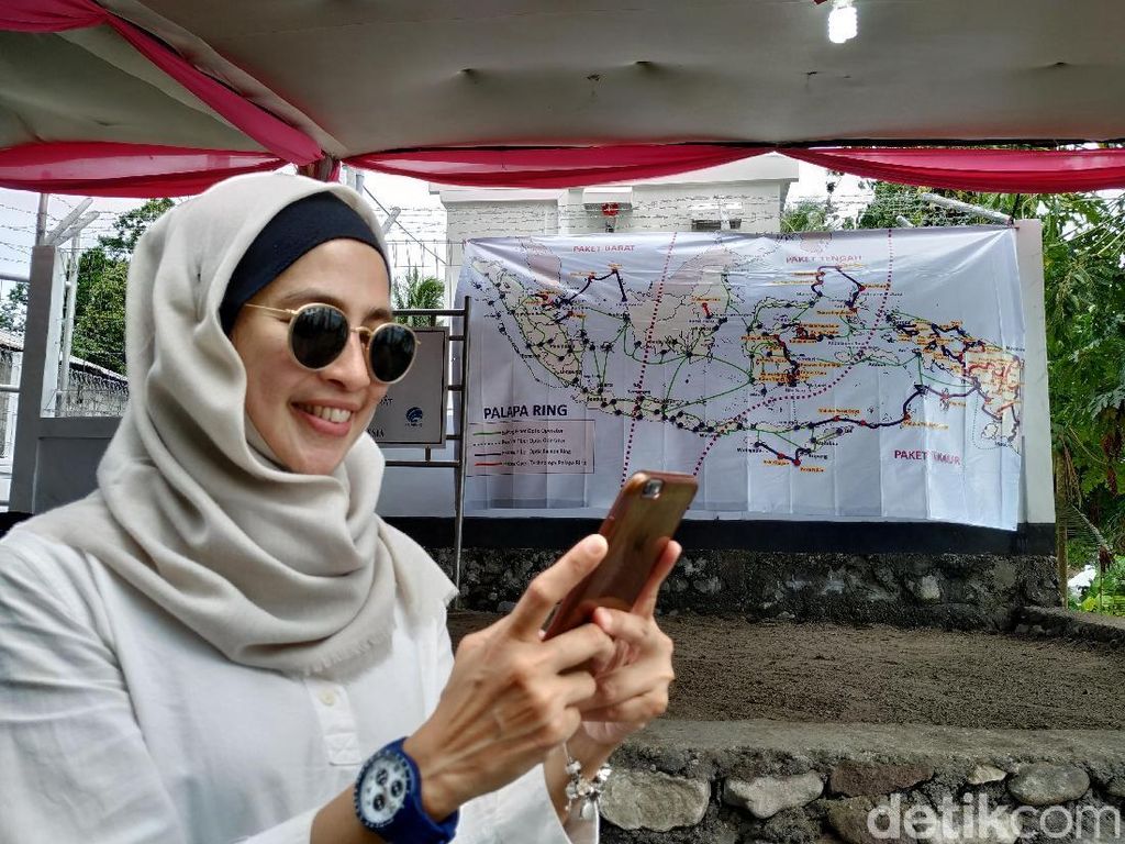 Maksimalkan Tol Langit, Kominfo Ajak UMKM Go Digital Maksimalkan Tol Langit, Kominfo Ajak UMKM Go Digital