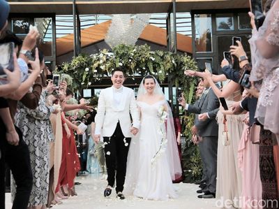 Kebahagiaan Edric Tjandra-Venny dan Senyum Cinta Penelope