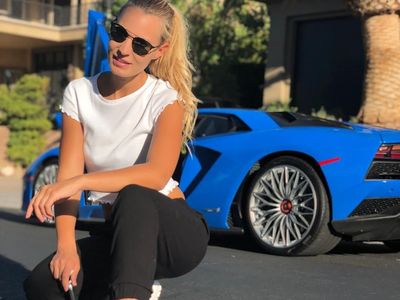 Gaya Seksi Doreen Seidel, Model Playboy yang Kini Jadi Pembalap F1