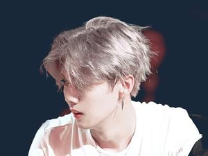 Gara-gara Anting, Penampilan Artis-artis Pria di China Ini Kena Sensor