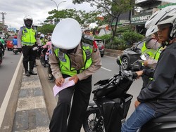 Wahai Anak Muda! Ini Tips Biar Nggak Ditilang Polisi