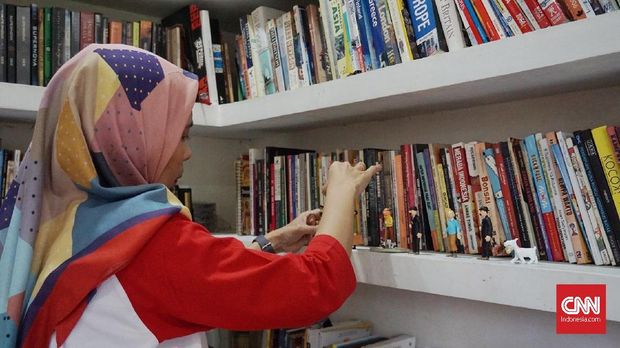 Tintin Bawa Karina 'Haji' ke Belgia **