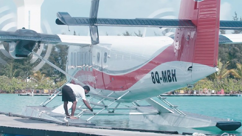 Pilot yang nyeker di Maldives (CNN Travel)