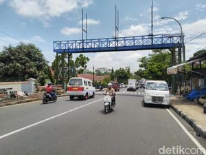 Ciamis Bangun JPO Pertama di Jalan Nasional