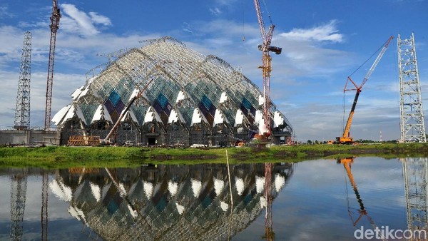 Pekerja Masjid Terapung Al Jabbar Tewas Terjatuh Dari Kubah